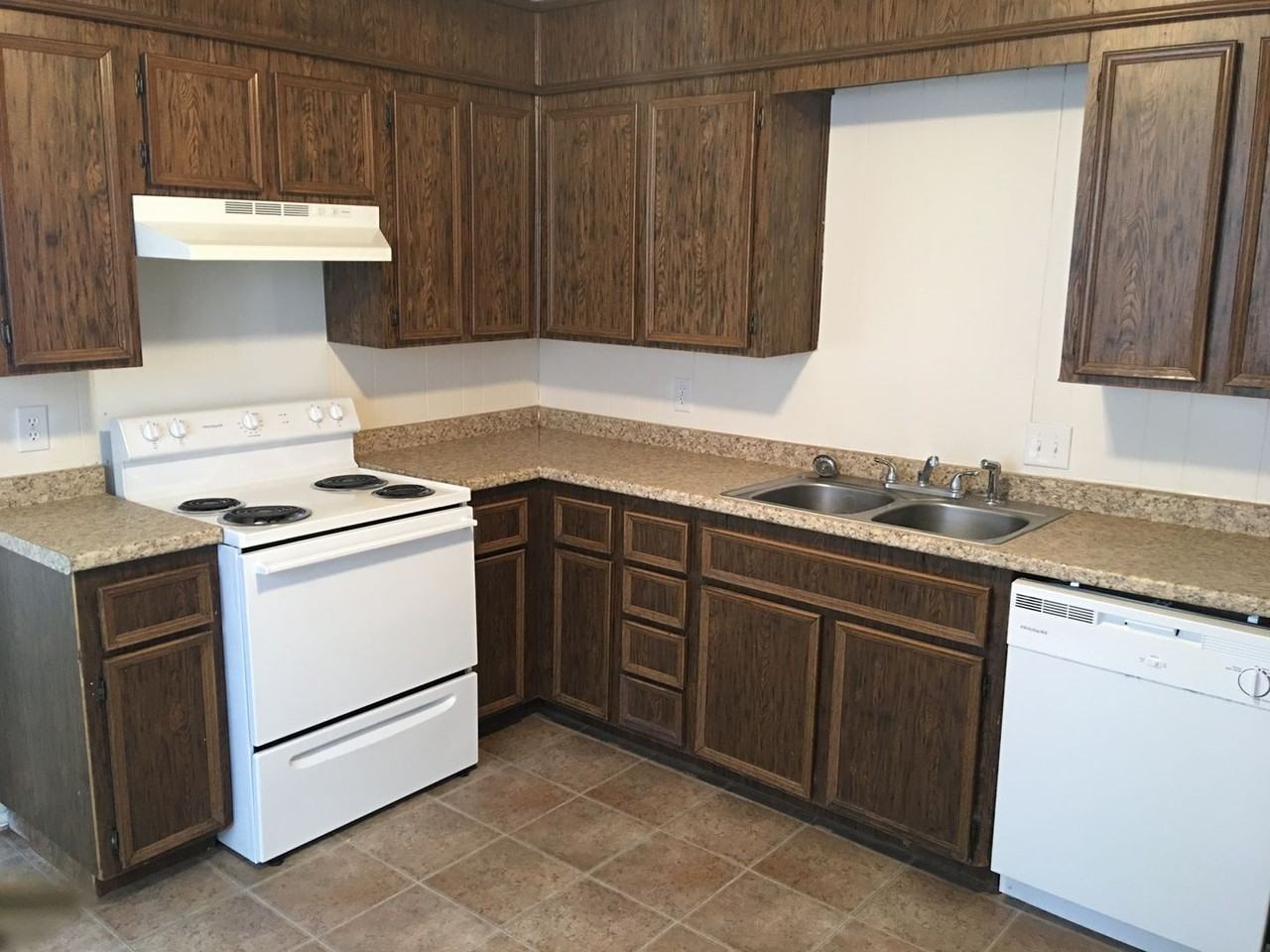2604 27th St - Photo 6 of 10