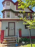 featured image of 1250 E 114th St