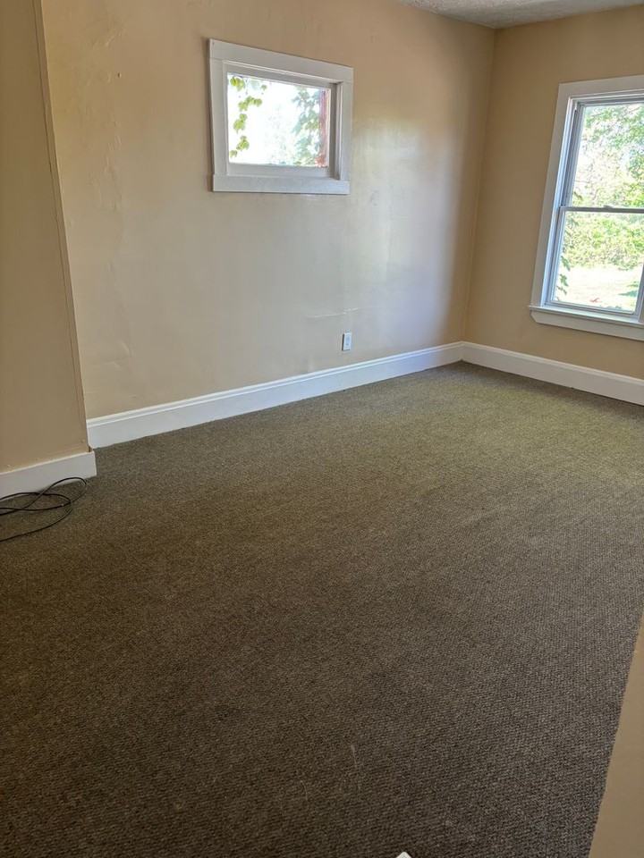 1250 E 114th St - Photo 7 of 9