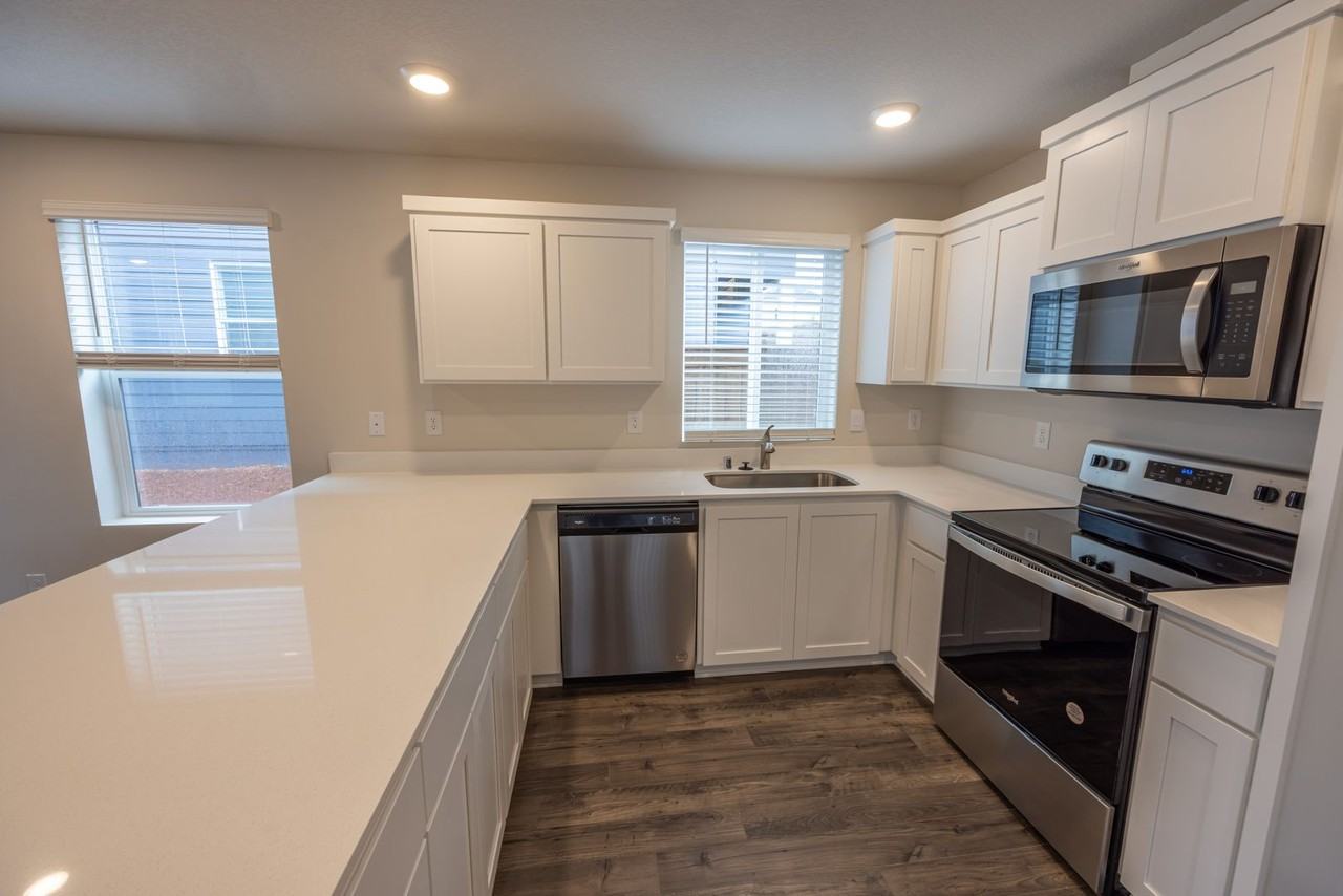 17416 Nw 10th Ave - Photo 6 of 20