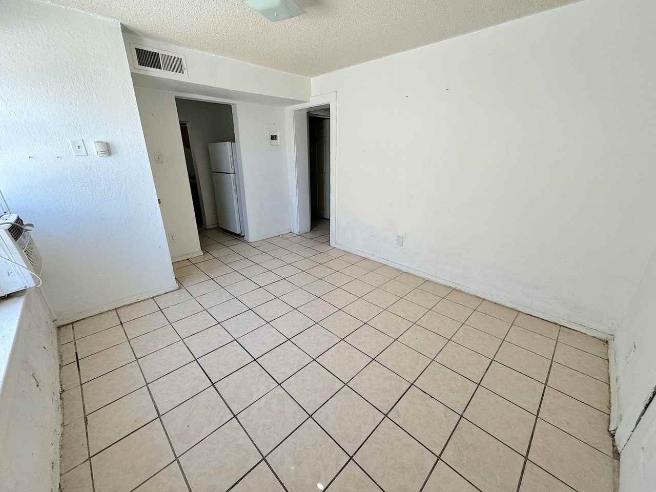 205 W California Ave - Photo 3 of 11