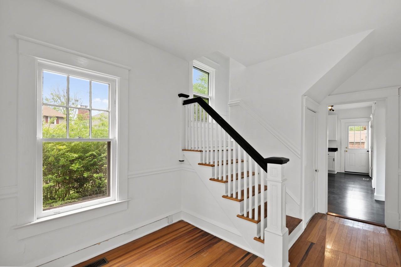 130 Ocanoe Pl - Photo 3 of 37