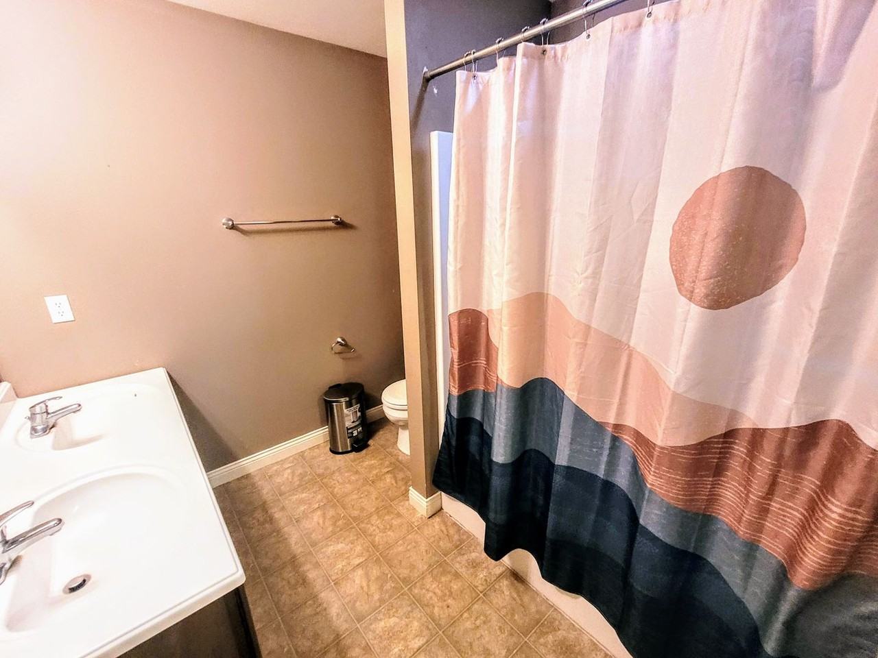 109 Pioneer Ct - Photo 5 of 14