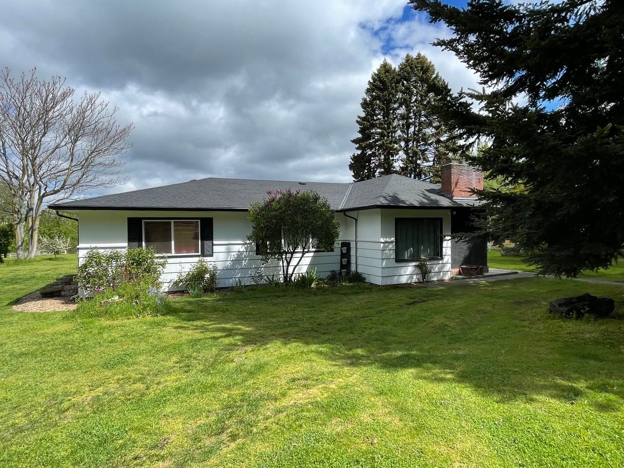 340 W Sleeper Rd - Photo 2 of 19