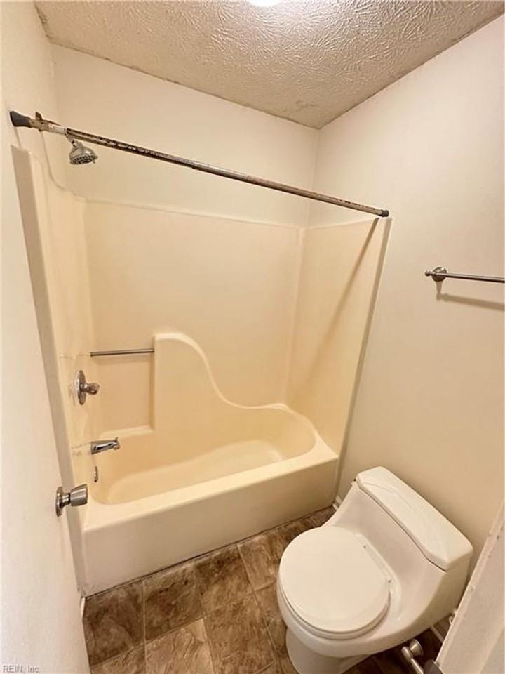 39 Cape Dorey Dr - Photo 3 of 12