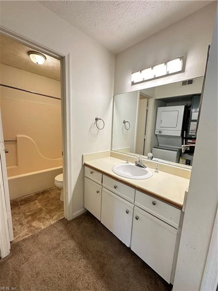 39 Cape Dorey Dr - Photo 4 of 12