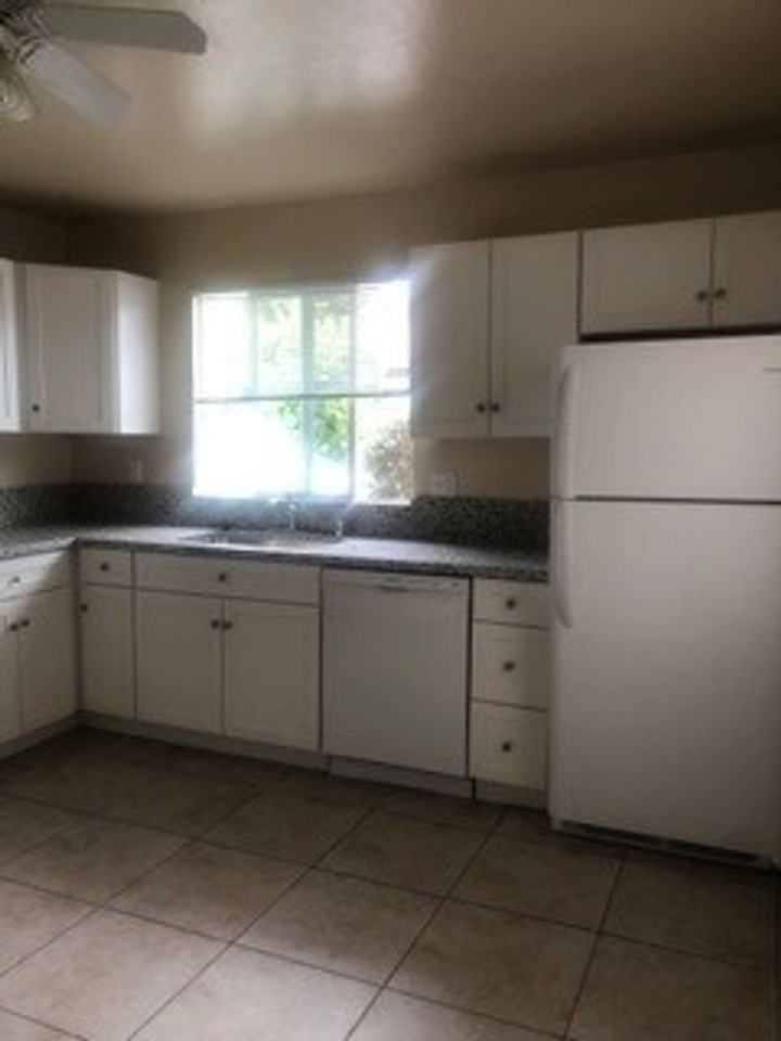 322 Trescony St - Photo 5 of 8