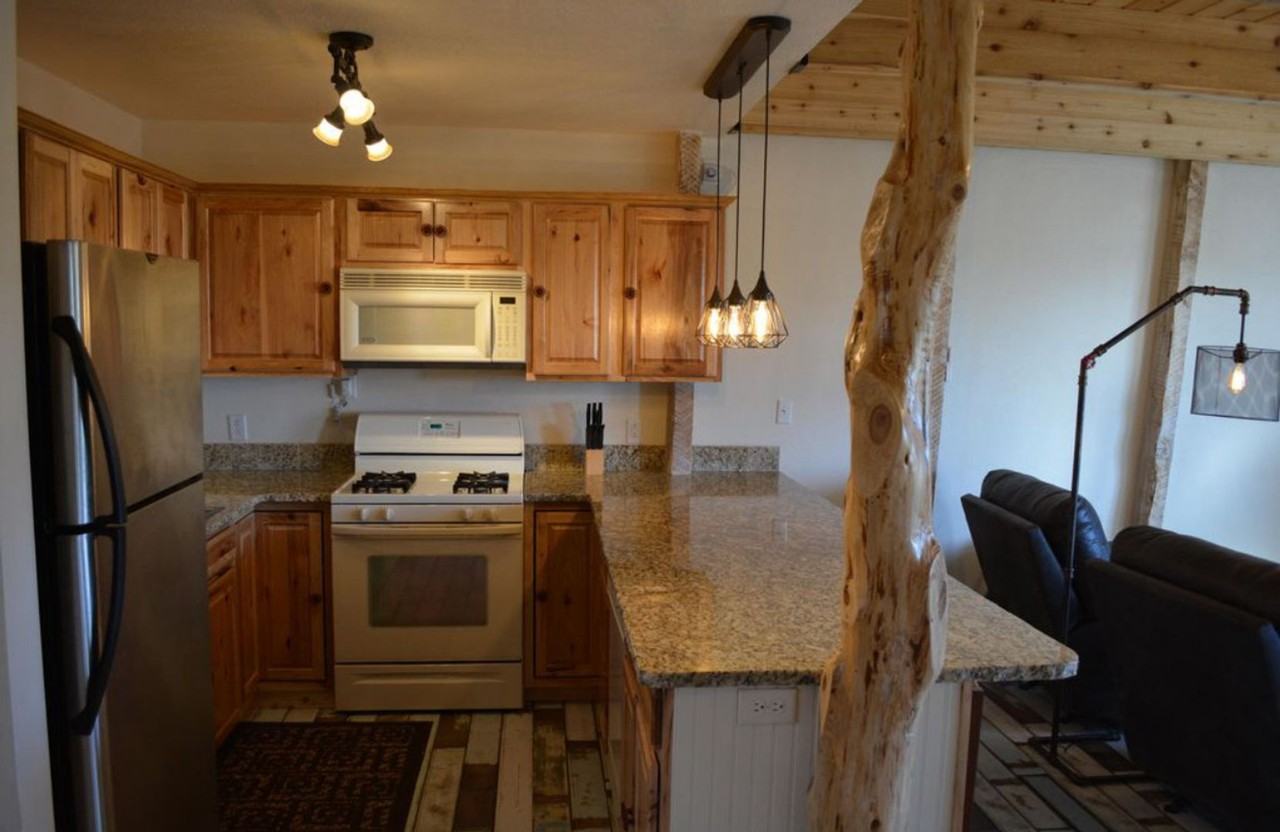 354 E Foothill Cir - Photo 2 of 22