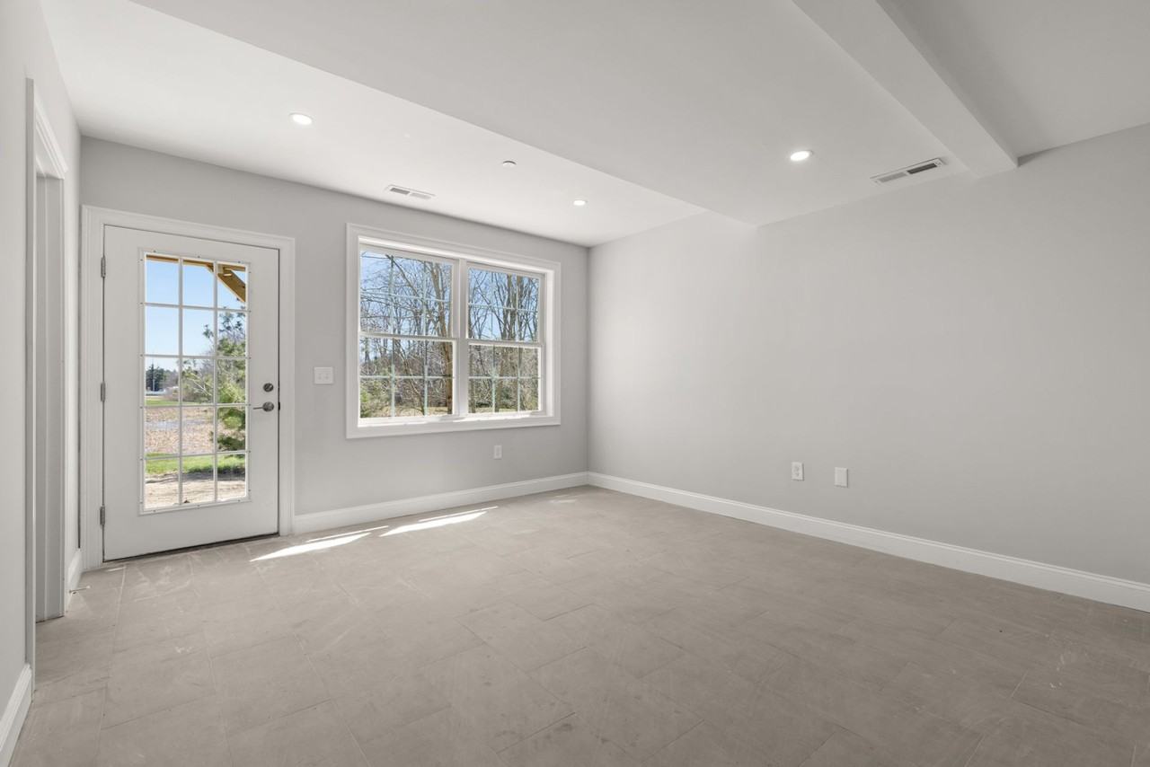 Cielo Drive Townhouses - Photo 2 of 24