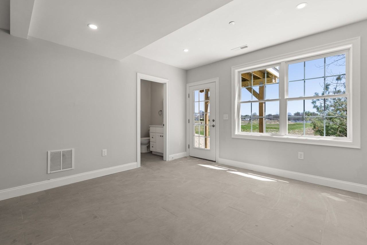 Cielo Drive Townhouses - Photo 3 of 24