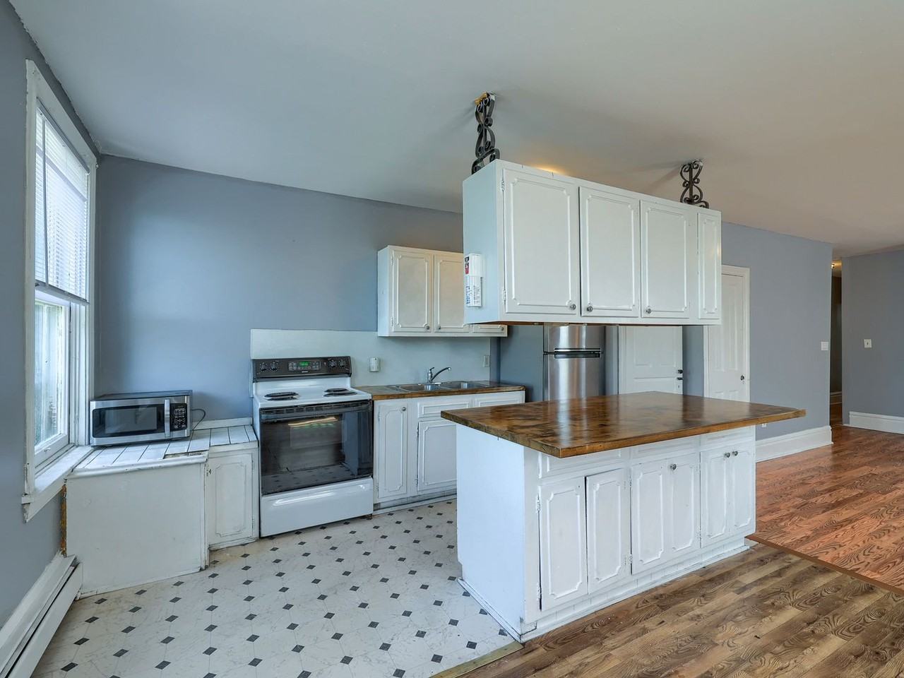 1213 N 2nd St - Photo 6 of 18