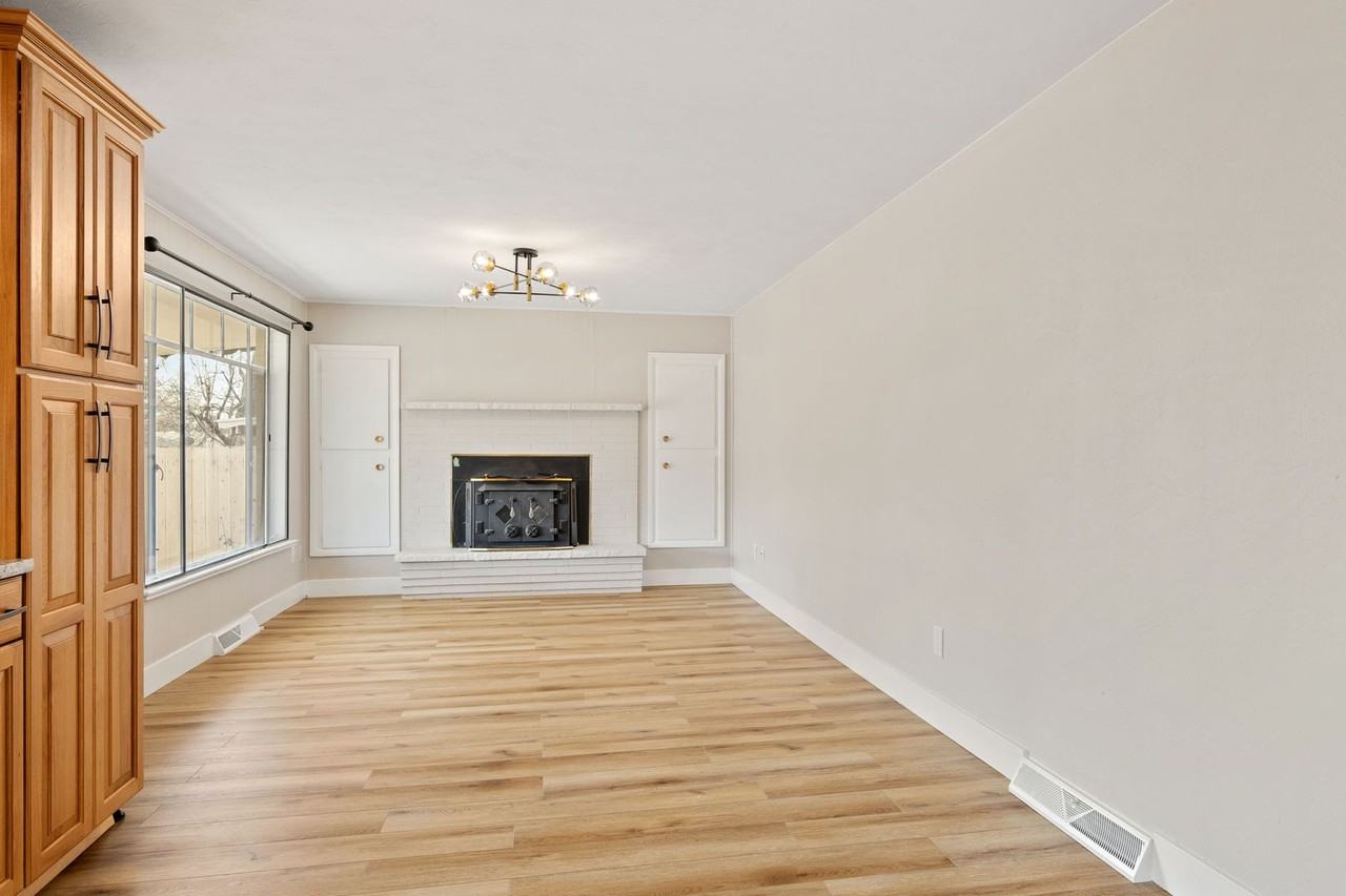 6010 Garrison St - Photo 4 of 45