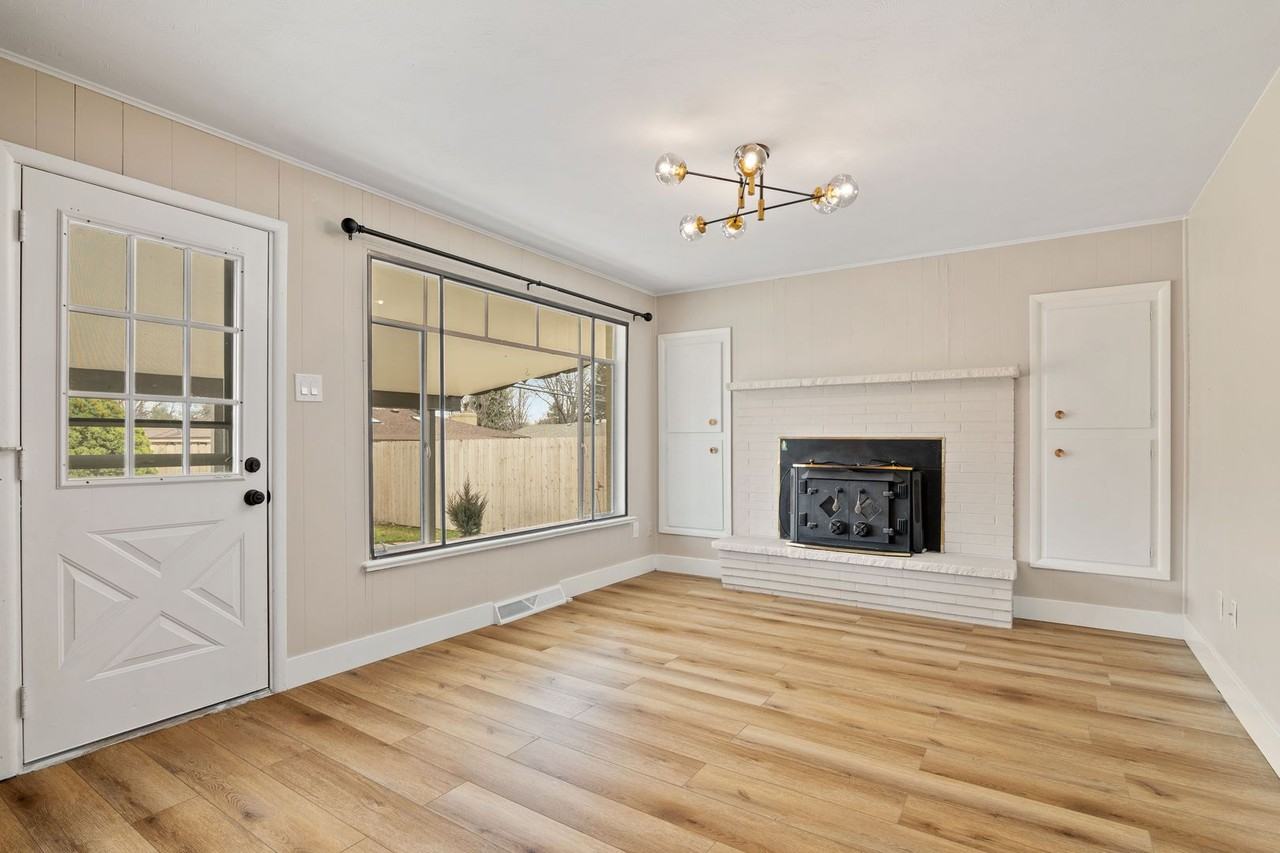 6010 Garrison St - Photo 5 of 45