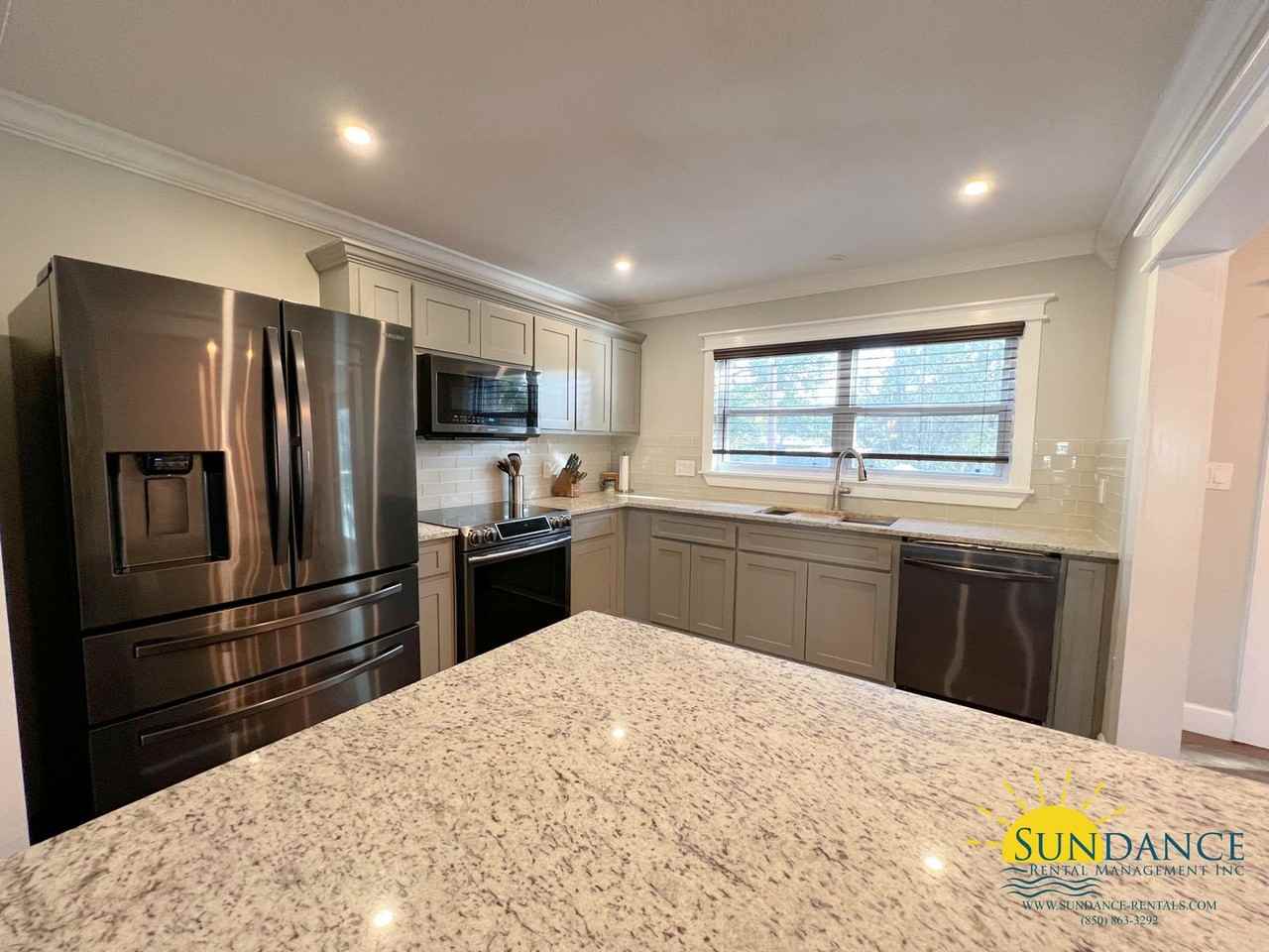 132 Sotir St Nw - Photo 3 of 24