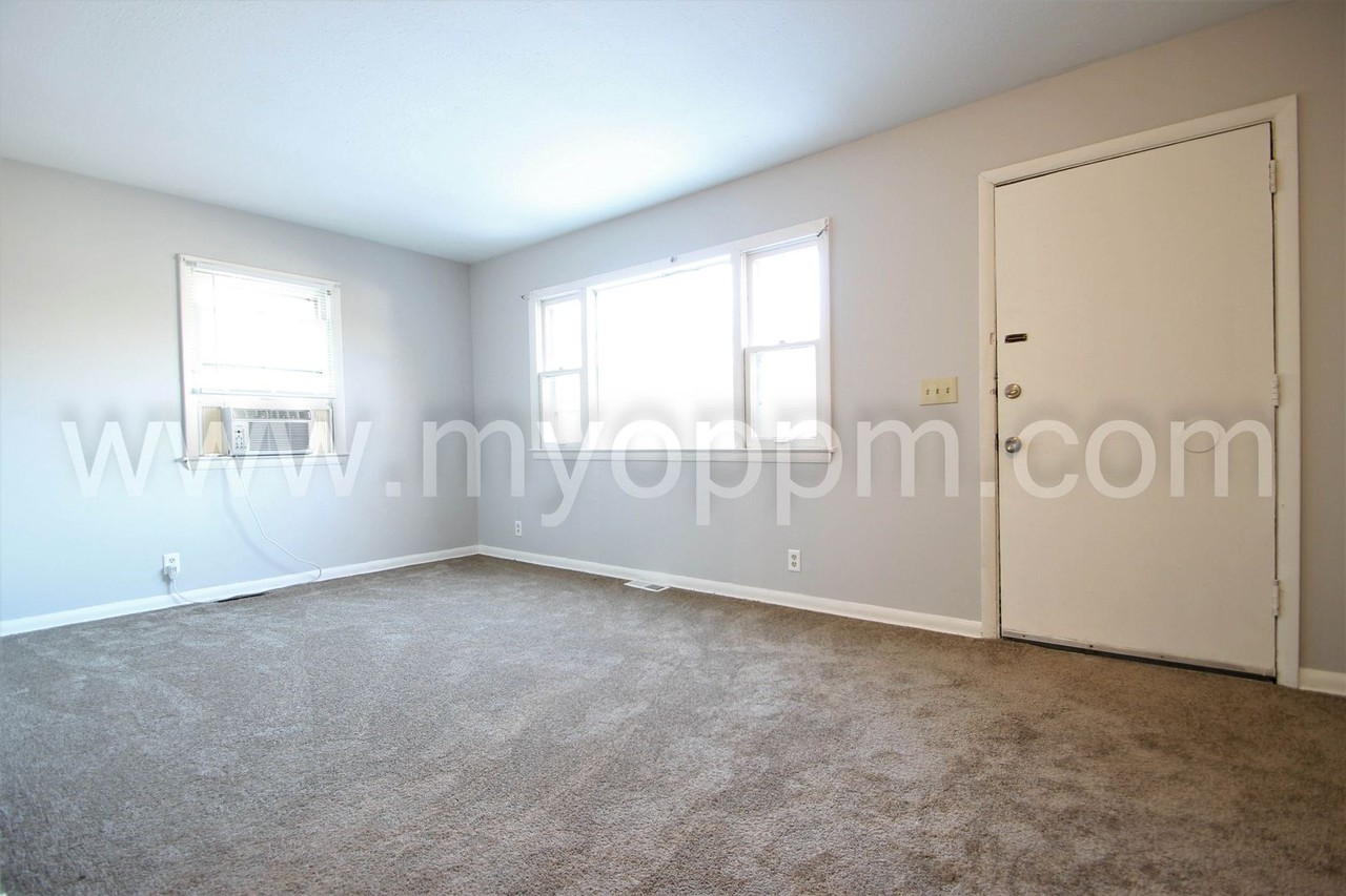 3537 N 37th St - Photo 5 of 12