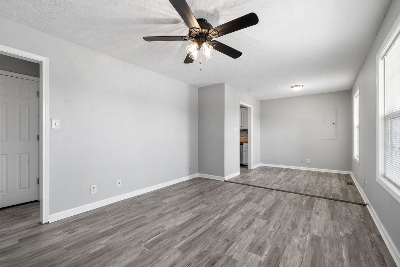 339 Pioneer Drive - Photo 4 of 25