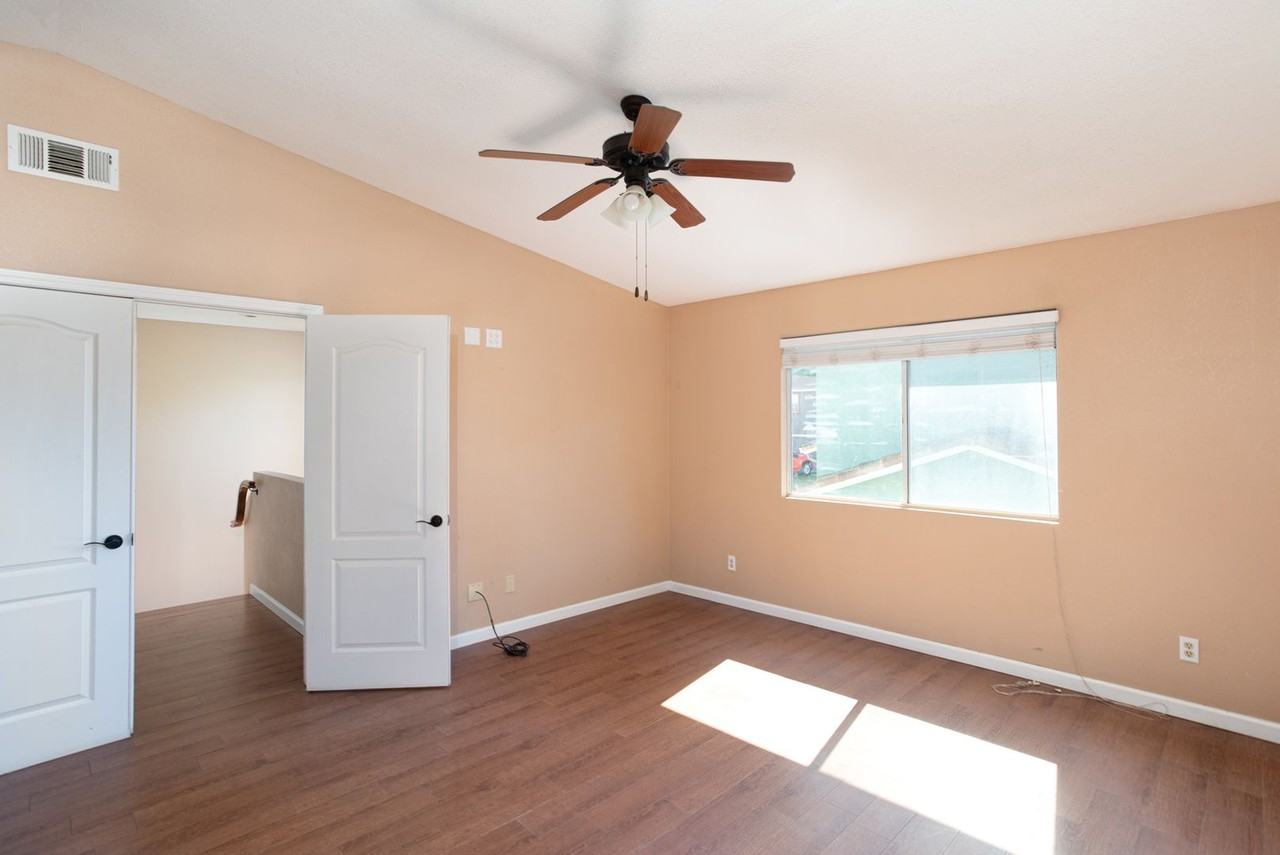 1927 Carmenita Ct - Photo 7 of 20