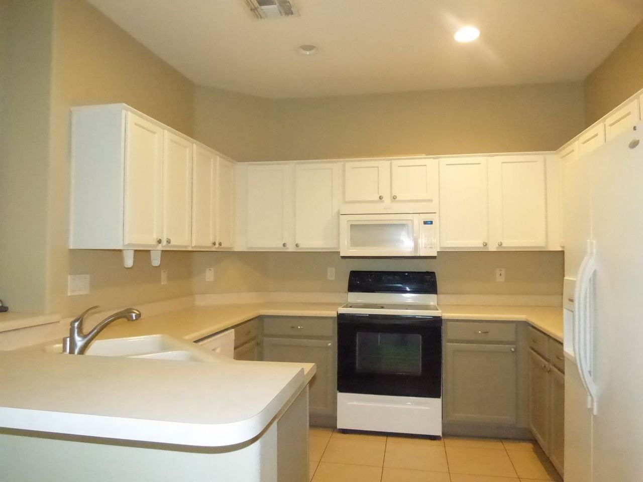 12622 W Redondo Dr - Photo 3 of 20