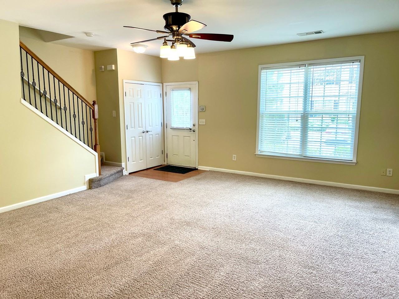 2813 Deerwood Ln Sw - Photo 3 of 22