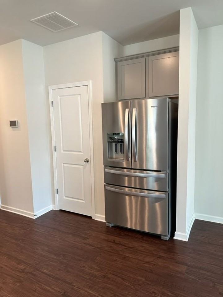 1179 Arrowlake Rd - Photo 6 of 19