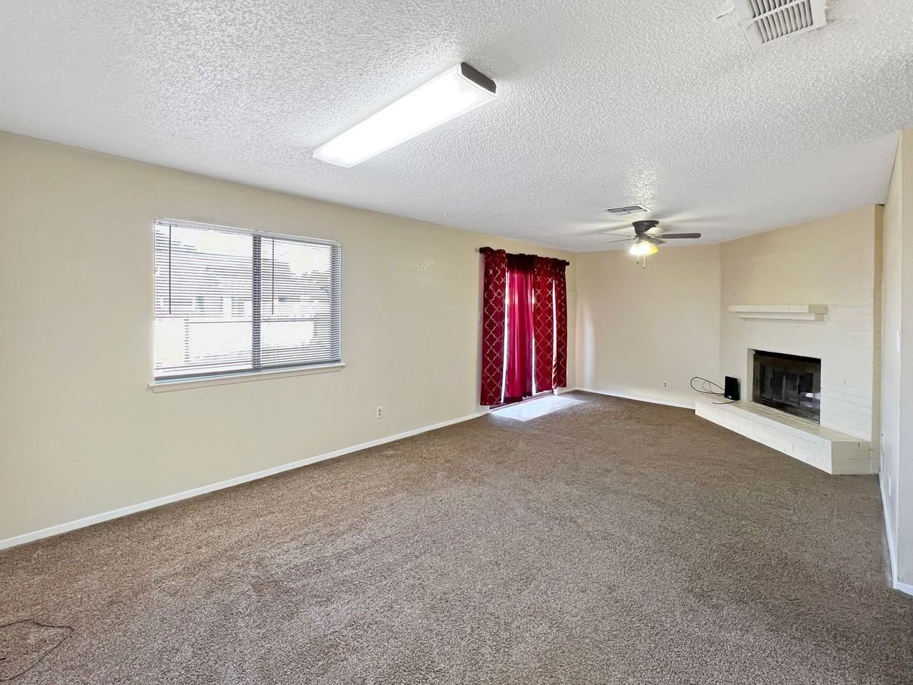 3001 Montgomery St - Photo 2 of 9