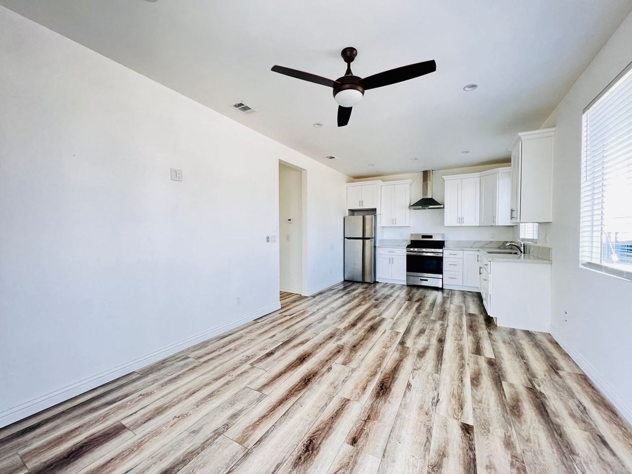 3720 Magnolia Avenue - Photo 3 of 23