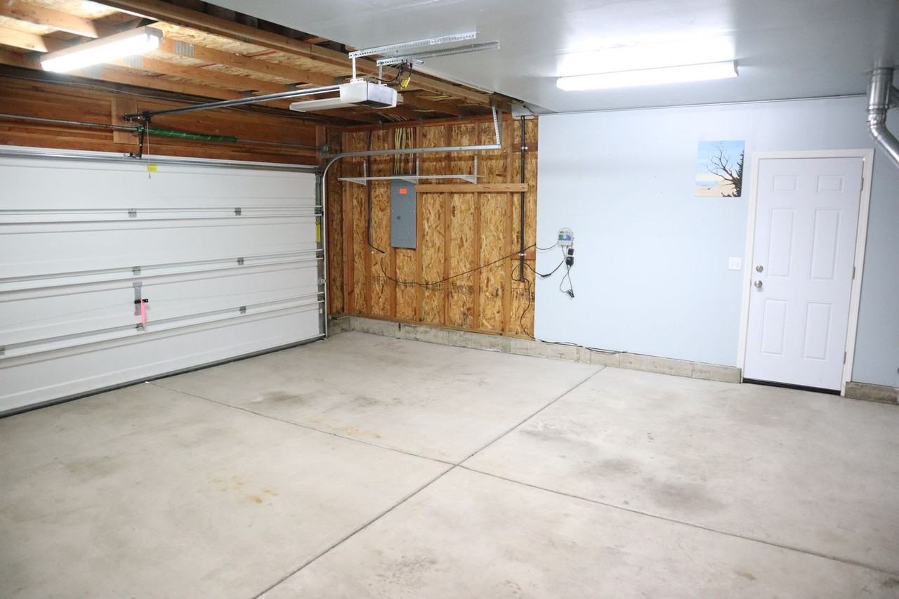 3482 Lotze Loop - Photo 2 of 16