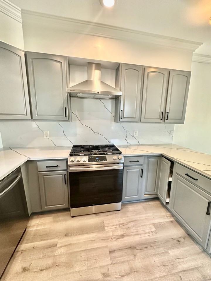 7807 12th Ave Ne #A - Photo 5 of 34