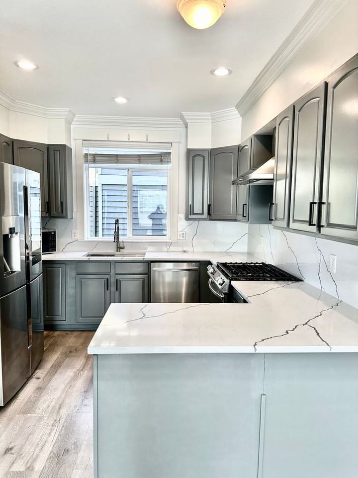 7807 12th Ave Ne #A - Photo 6 of 34