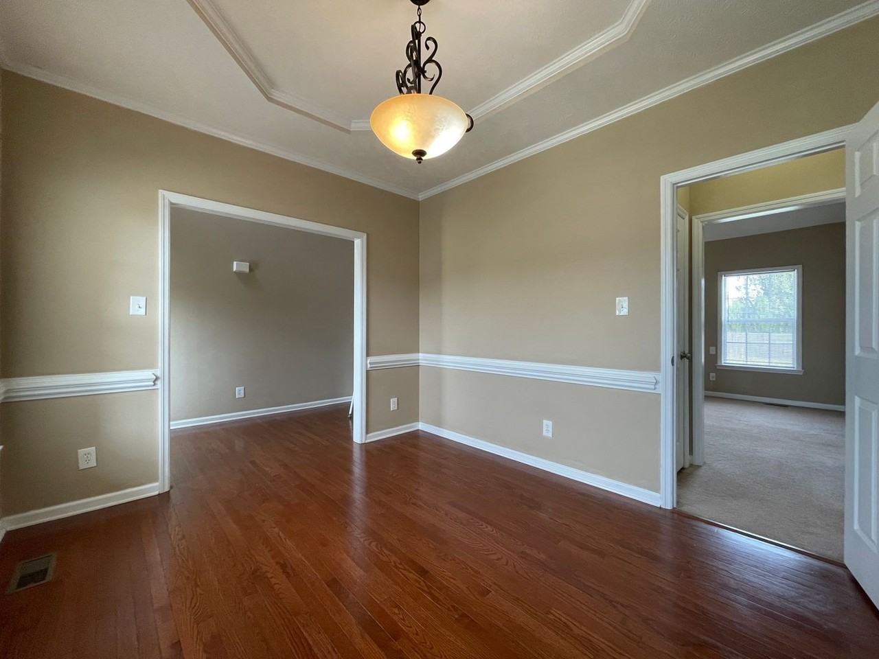 8346 Judy Dr - Photo 3 of 26