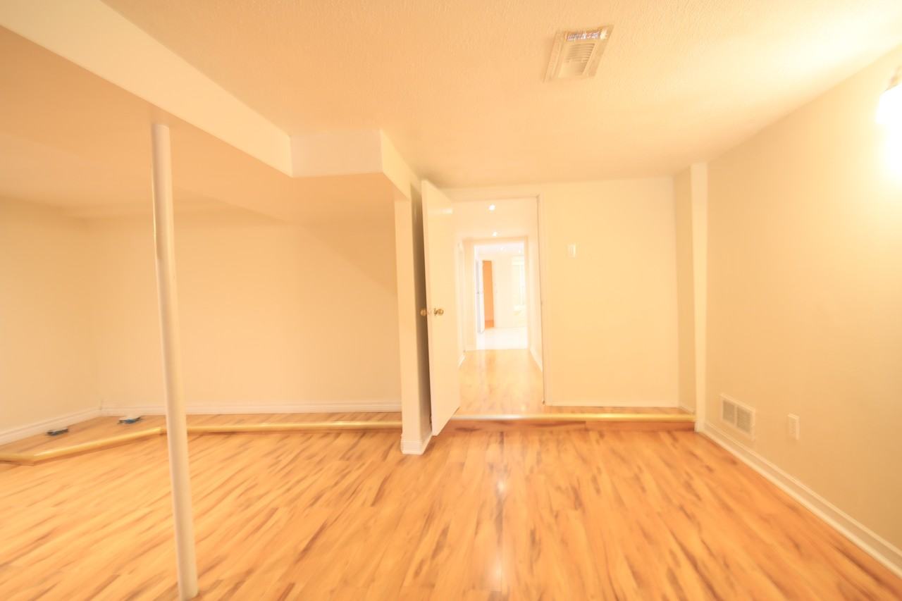 202 Glebemount Avenue - Photo 3 of 13