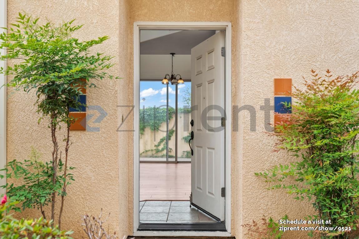 838 Cane Palm Ct - Photo 2 of 33