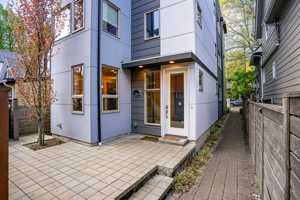 featured image of 426 26th Ave S #A