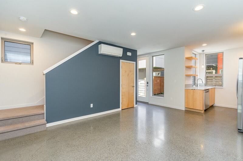 426 26th Ave S #A - Photo 3 of 18