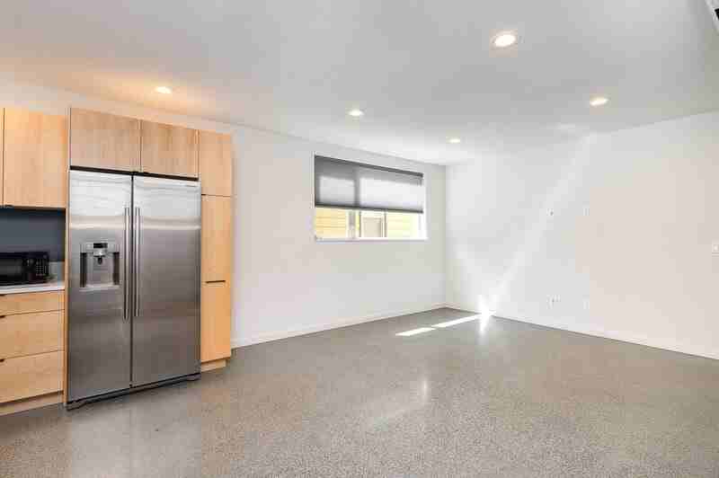 426 26th Ave S #A - Photo 4 of 18