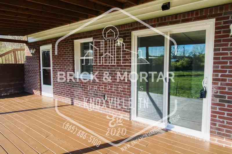 1731 Lively Rd - Photo 6 of 33