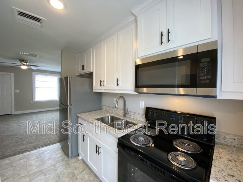 810 Jane Drive - Photo 3 of 10