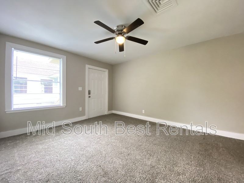 806 Jane Dr - Photo 2 of 6