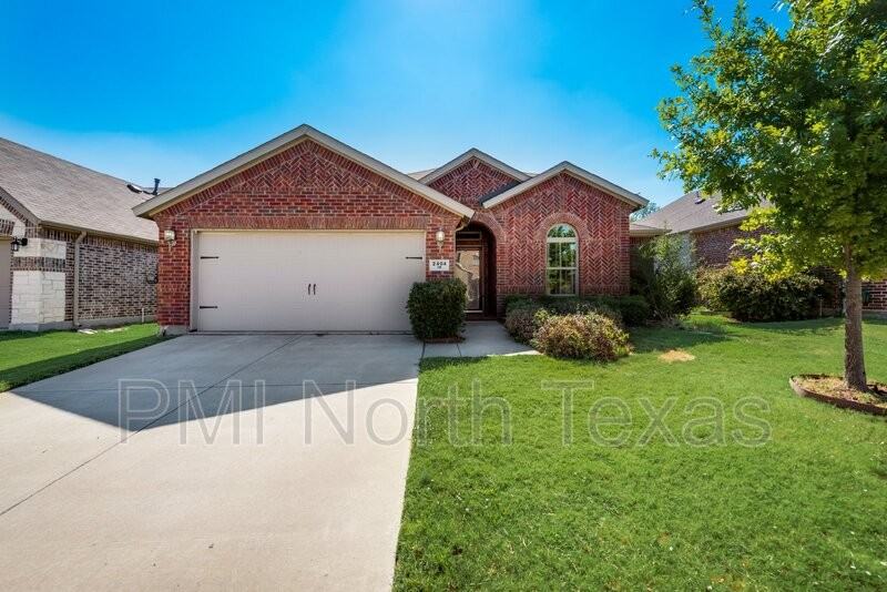 2404 Sun Creek Dr - Photo 2 of 22