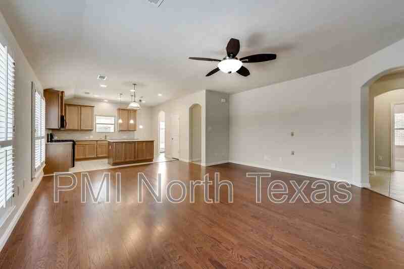 2404 Sun Creek Dr - Photo 6 of 22
