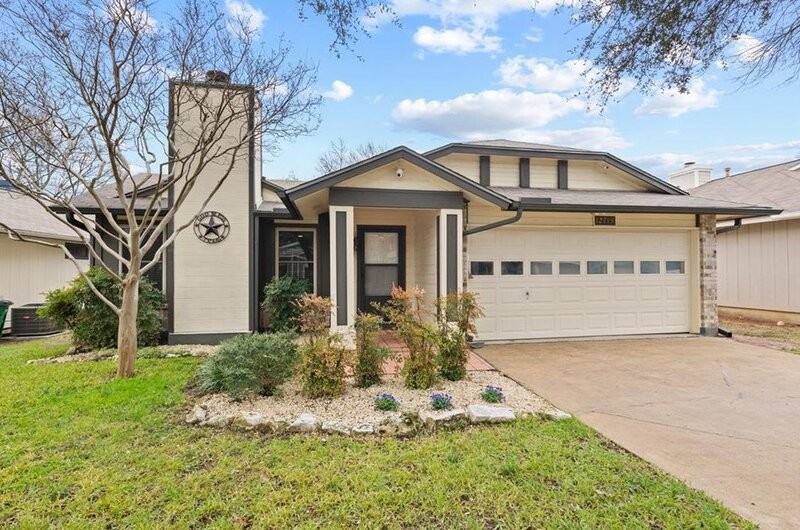 12719 Covington Trl - Photo 2 of 38
