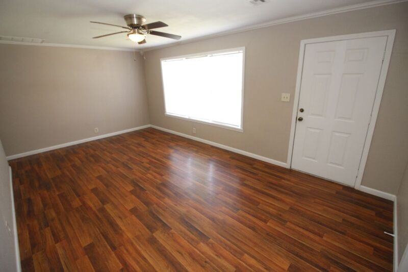 1327 N Norwood Ave - Photo 3 of 29