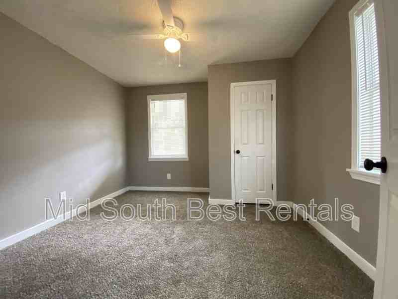 1863 Farrington St - Photo 6 of 8