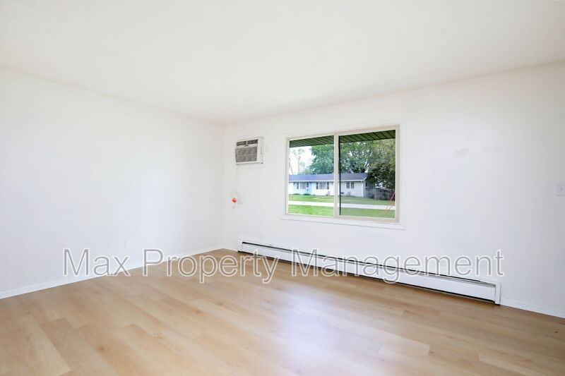 500 Laurel St #2 - Photo 6 of 20