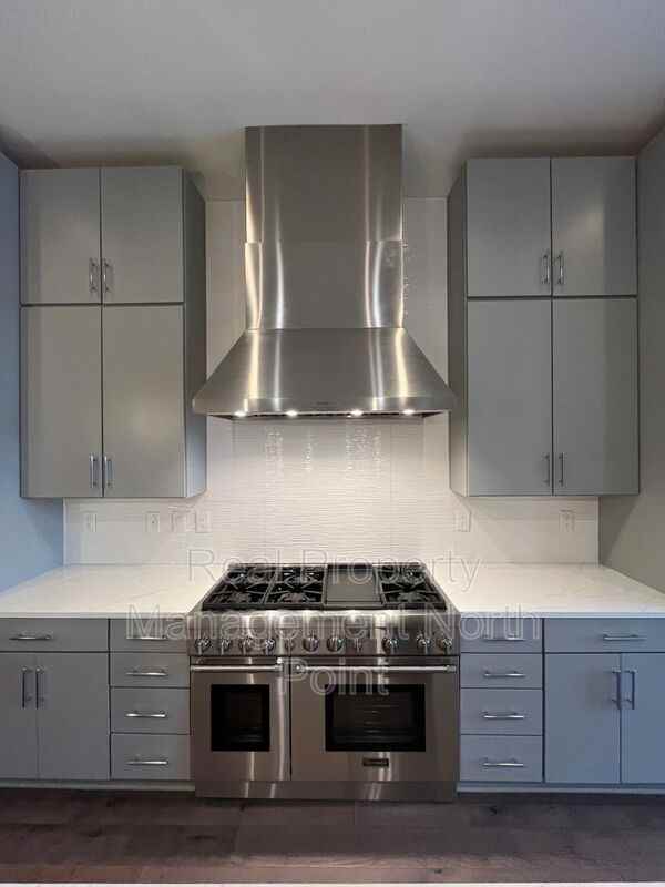111 Birch St - Photo 7 of 50