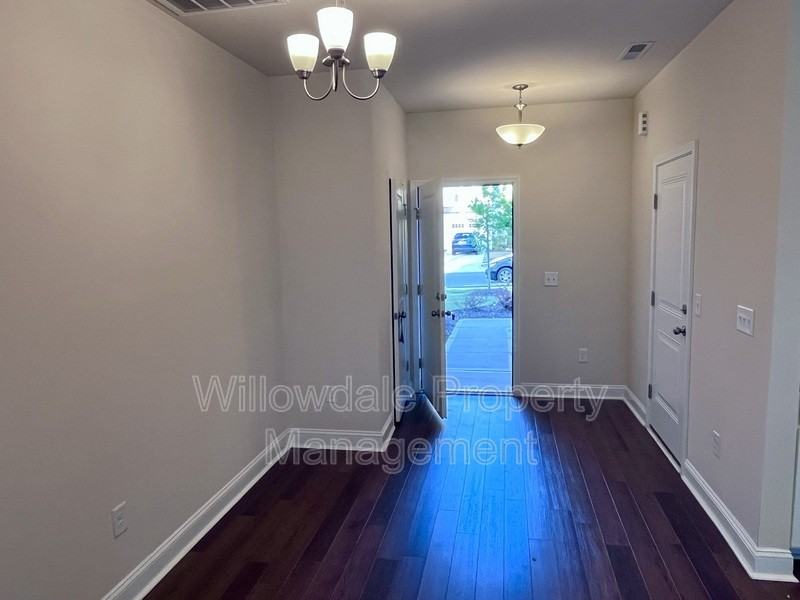 125 Woodford Reserve Ct - Photo 4 of 32