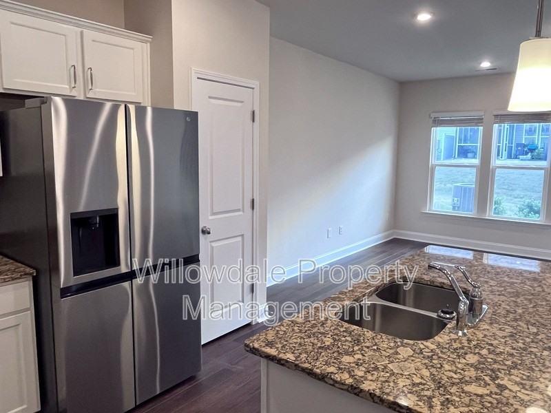 125 Woodford Reserve Ct - Photo 6 of 32