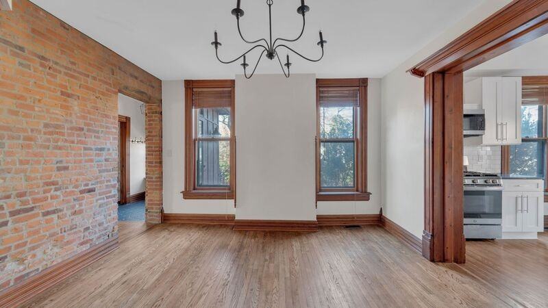 129 E Sycamore St #131 - Photo 5 of 14