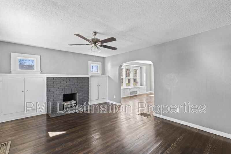 612 S 10th St - Photo 2 of 32