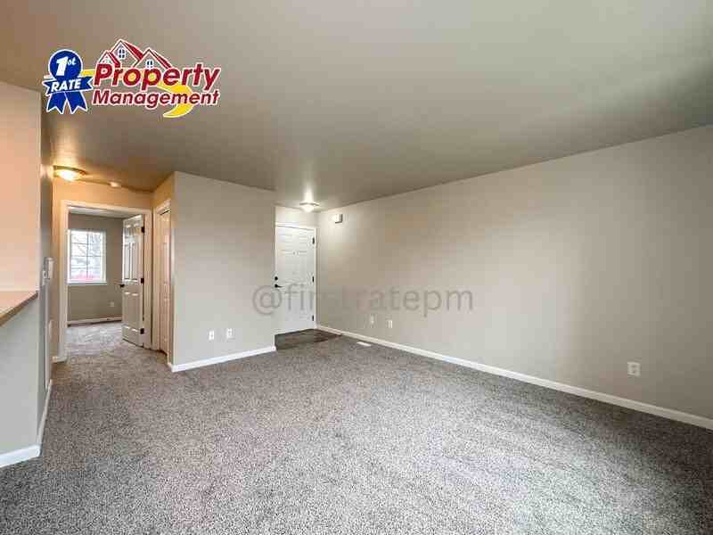 10186 W Garverdale Ln #201 - Photo 6 of 39